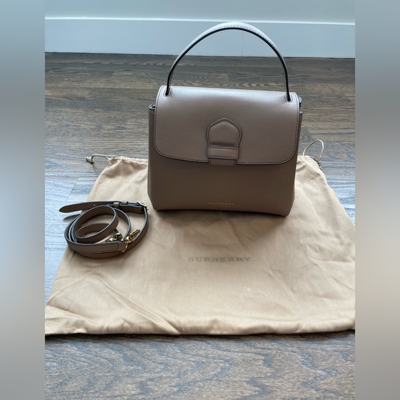 Rare-beautiful Burberry handbag! Serious buyers only! - Picture 1 of 11